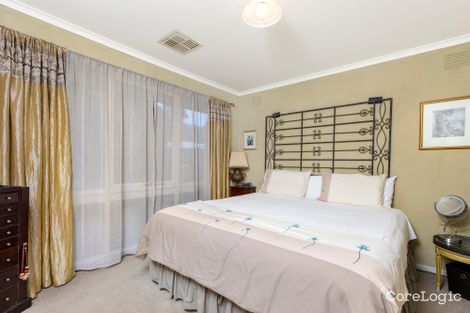 Property photo of 3 Peter Godden Drive Woodend VIC 3442