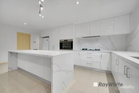 Property photo of 18 Cherry Tree Lane Narre Warren VIC 3805