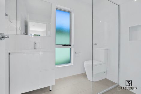 Property photo of 16 Colebee Crescent Hassall Grove NSW 2761