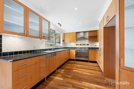 Property photo of 18 Stonnington Drive Watsonia North VIC 3087