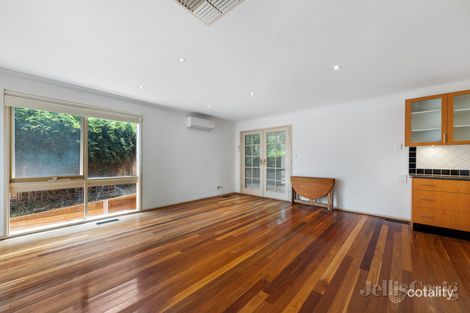 Property photo of 18 Stonnington Drive Watsonia North VIC 3087