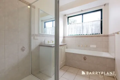 Property photo of 22 Highfielde Avenue Berwick VIC 3806