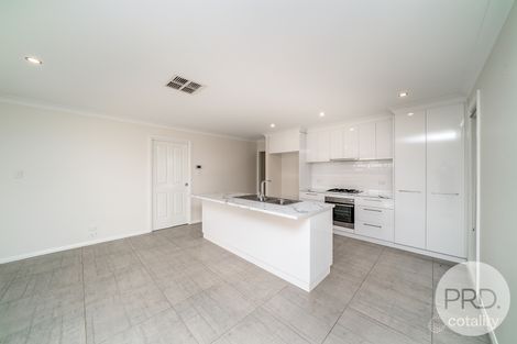 Property photo of 1/82 Barmedman Avenue Gobbagombalin NSW 2650