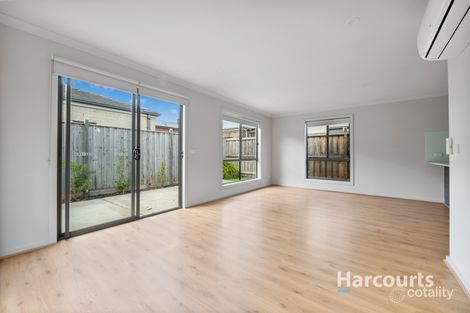 Property photo of 55 Troups Creek Promenade Narre Warren VIC 3805