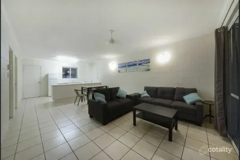 Property photo of 11/14 Island Drive Cannonvale QLD 4802