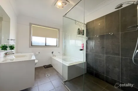 Property photo of 68 Jordan Place Young NSW 2594