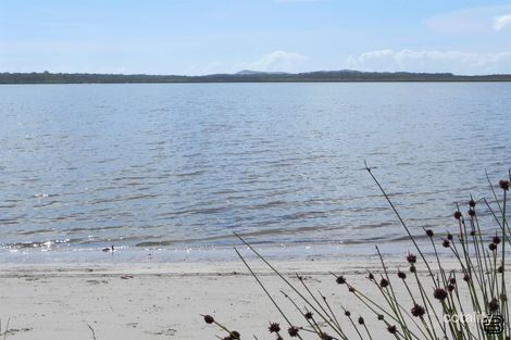 Property photo of 30 Lakeside Drive Cooroibah QLD 4565