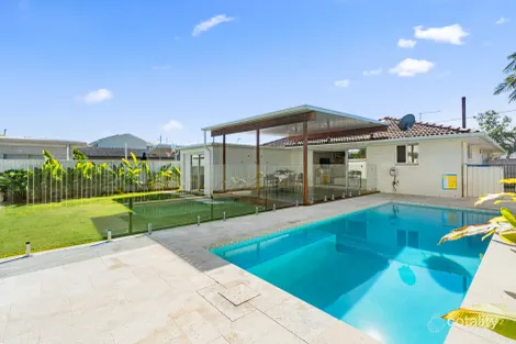 44 Townson Ave, Palm Beach, QLD 4221