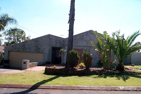 35 Napier Rd, Marangaroo, WA 6064