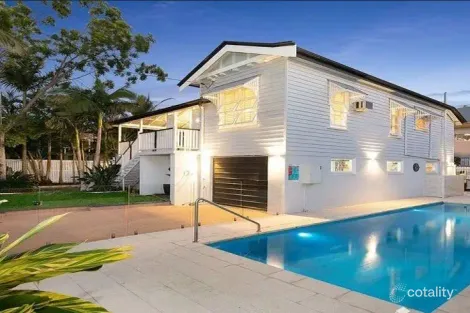 22 Orchard St, Hawthorne, QLD 4171