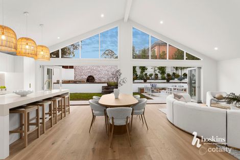 Property photo of 26 Avalon Grove Ringwood North VIC 3134