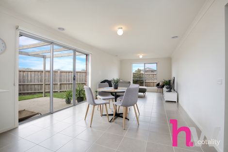 Property photo of 25 Daybreak Avenue Armstrong Creek VIC 3217