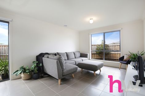 Property photo of 25 Daybreak Avenue Armstrong Creek VIC 3217