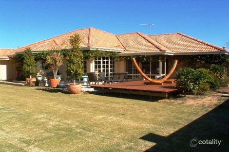 Property photo of 74 Macnaughton Crescent Kinross WA 6028