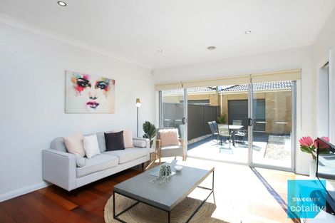 Property photo of 36 Cunningham Chase Burnside Heights VIC 3023