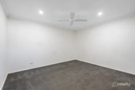 Property photo of 194 Prince Edward Parade Scarborough QLD 4020