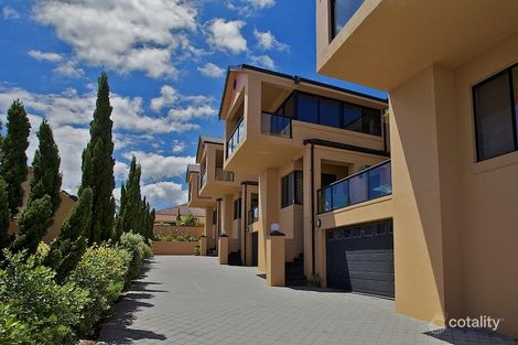 8c Edgehill St, Scarborough, WA 6019