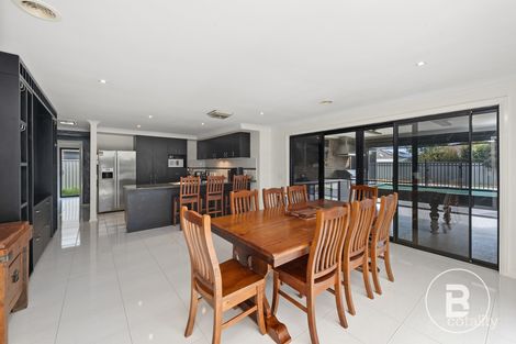 Property photo of 21 Macquarie Close Delacombe VIC 3356