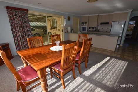 Property photo of 18 Coombes Place Orange NSW 2800