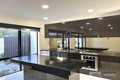 Property photo of 20 Belsay Chase Chirnside Park VIC 3116