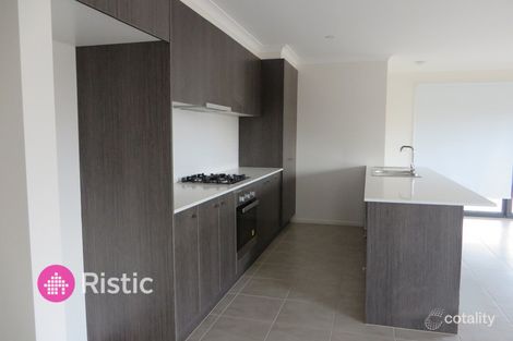 Property photo of 34 Wimmera Crescent Wollert VIC 3750