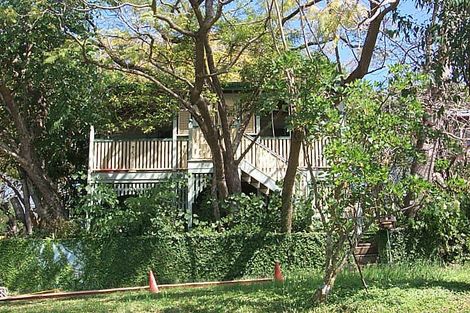 Property photo of 2 Effie Street Bardon QLD 4065