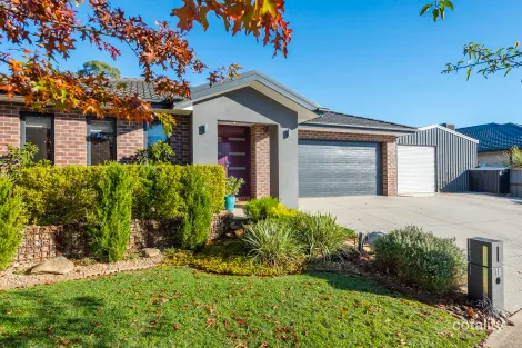18 Tributary Way, Woodend, VIC 3442