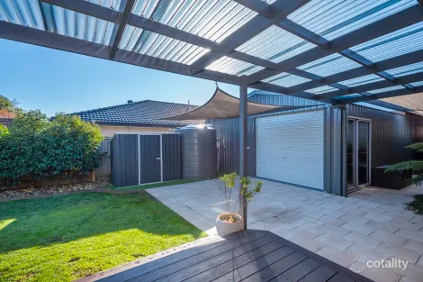 Property photo of 18 Tributary Way Woodend VIC 3442
