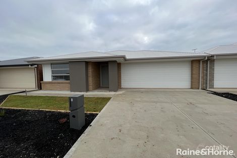 8 Wattlefield St, Munno Para, SA 5115