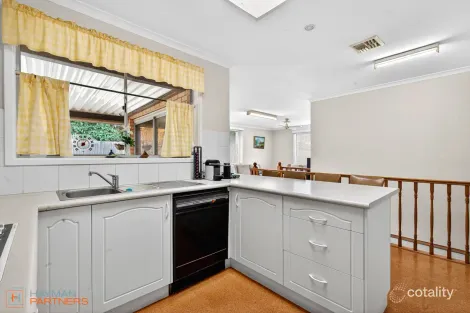 Property photo of 18 Martin Street Curtin ACT 2605