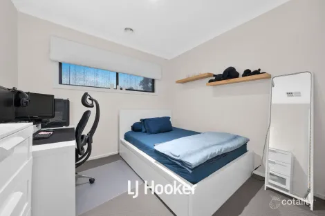 Property photo of 131 Reema Boulevard Endeavour Hills VIC 3802