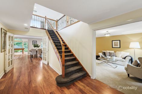 Property photo of 3 Clearview Close Ashwood VIC 3147