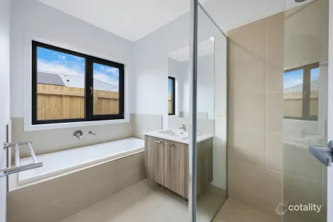 Property photo of 11 Gall Street Warrnambool VIC 3280