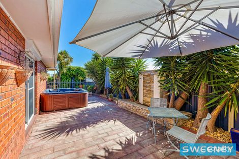 Property photo of 56 Featherby Way Altona Meadows VIC 3028