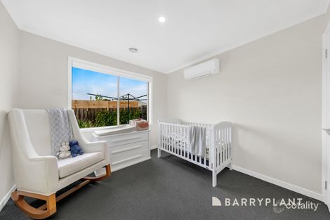 Property photo of 8 Anvil Court South Morang VIC 3752