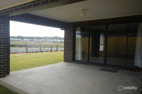 Property photo of 77 Barr Promenade Thornton NSW 2322