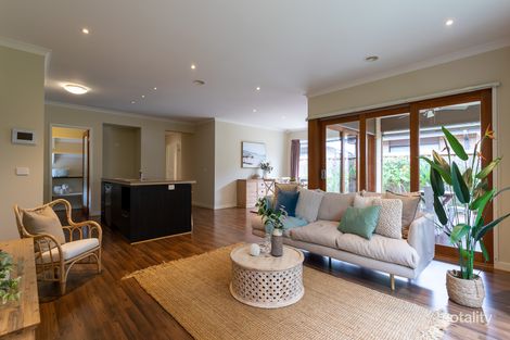 Property photo of 12 Russel Way Doreen VIC 3754