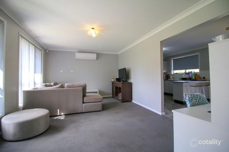 Property photo of 22 Robinson Way Singleton Heights NSW 2330