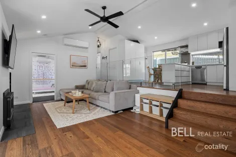 Property photo of 28 Kitchener Parade Cockatoo VIC 3781