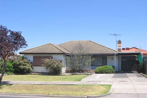 17 William St, Glenroy, VIC 3046