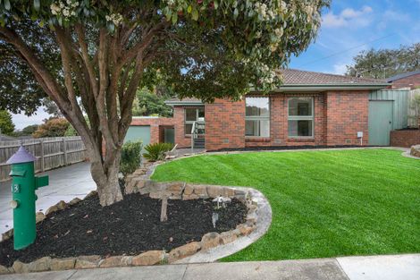 Property photo of 13 Yarrabee Court Frankston VIC 3199