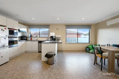 Property photo of 12 Duke Avenue Hamilton VIC 3300