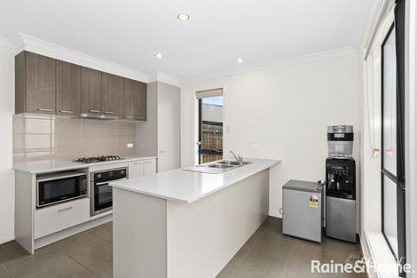 Property photo of 4 Fouz Street Roxburgh Park VIC 3064