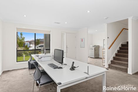 Property photo of 4 Fouz Street Roxburgh Park VIC 3064