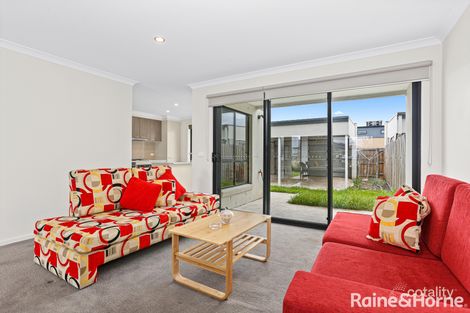 Property photo of 4 Fouz Street Roxburgh Park VIC 3064