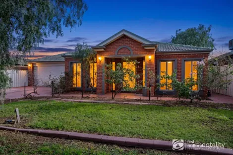 7 Nauru Ct, Taylors Hill, VIC 3037