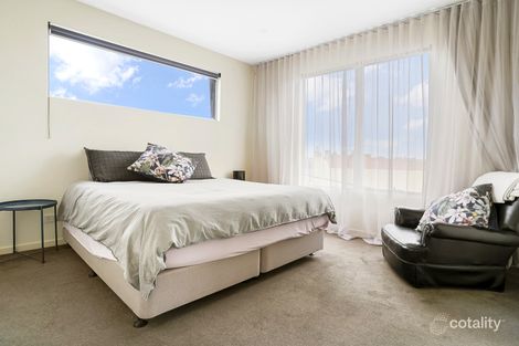 Property photo of 2E Glen Orme Avenue McKinnon VIC 3204