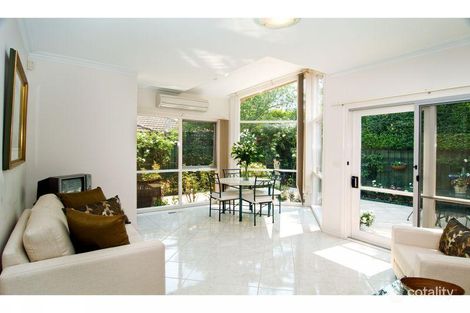 Property photo of 2/10 Hatfield Street Balwyn North VIC 3104