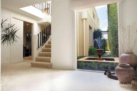 Property photo of 2/42 Beach Road Mentone VIC 3194