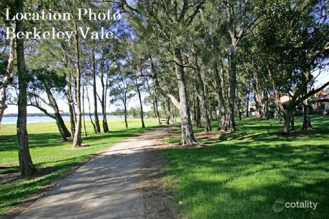 Property photo of 27 Kerry Crescent Berkeley Vale NSW 2261